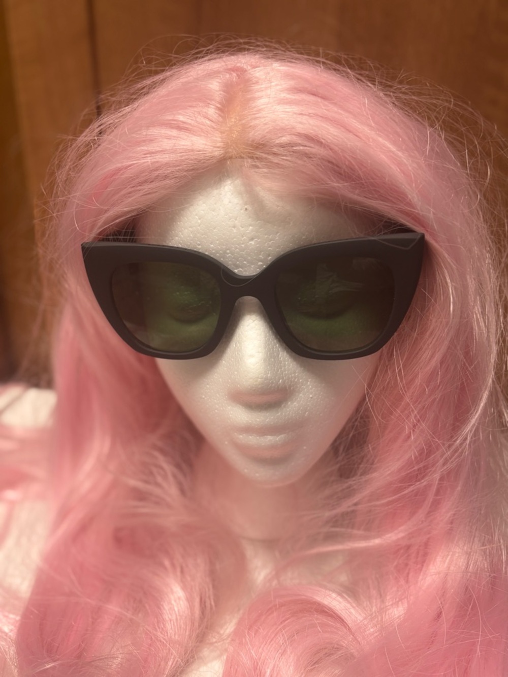 Toms Black Cat-Eye Sunglasses with Dark Lenses